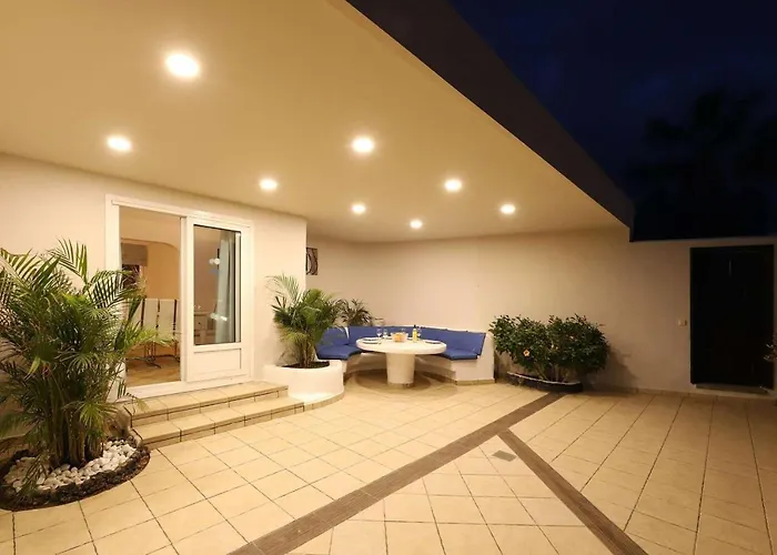 Cancilla Villa *